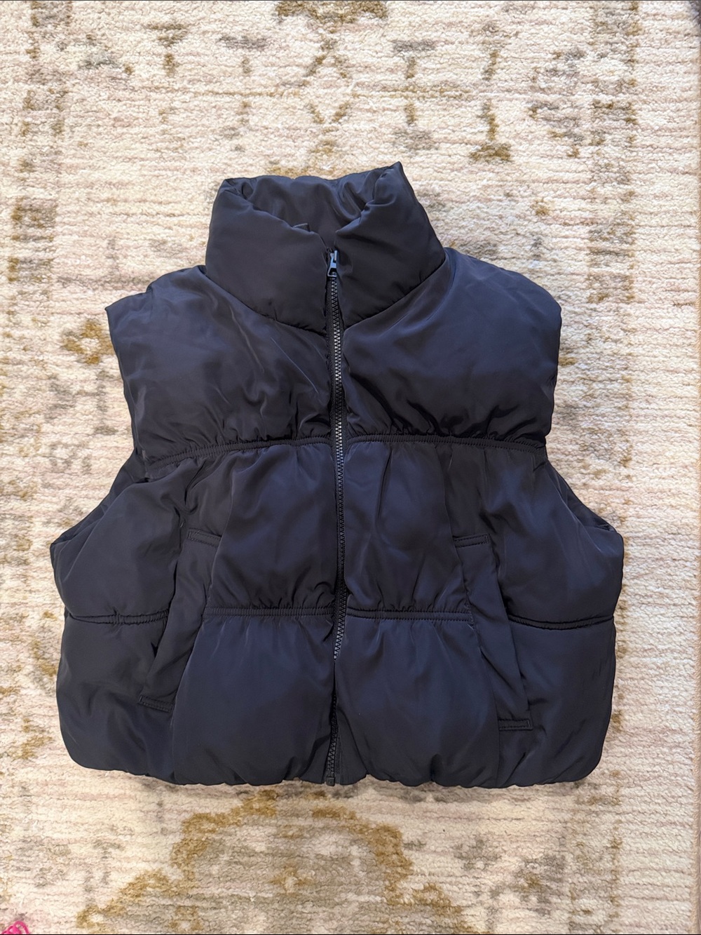 H&M Black Puffer Vest - Sleeveless Quilted Vest
